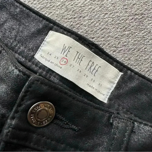 We The Free High Rise Coated Black Skinny Jeans Size 26 - Picture 6 of 8